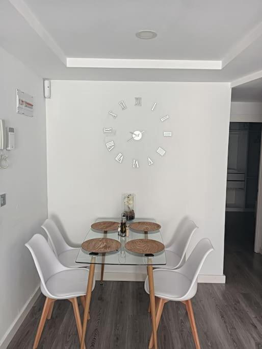 Apartamento Cerca Del Pilar Zaragoza Bagian luar foto