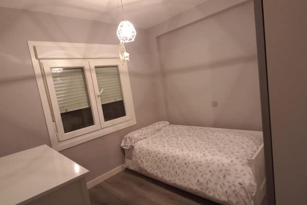 Apartamento Cerca Del Pilar Zaragoza Bagian luar foto
